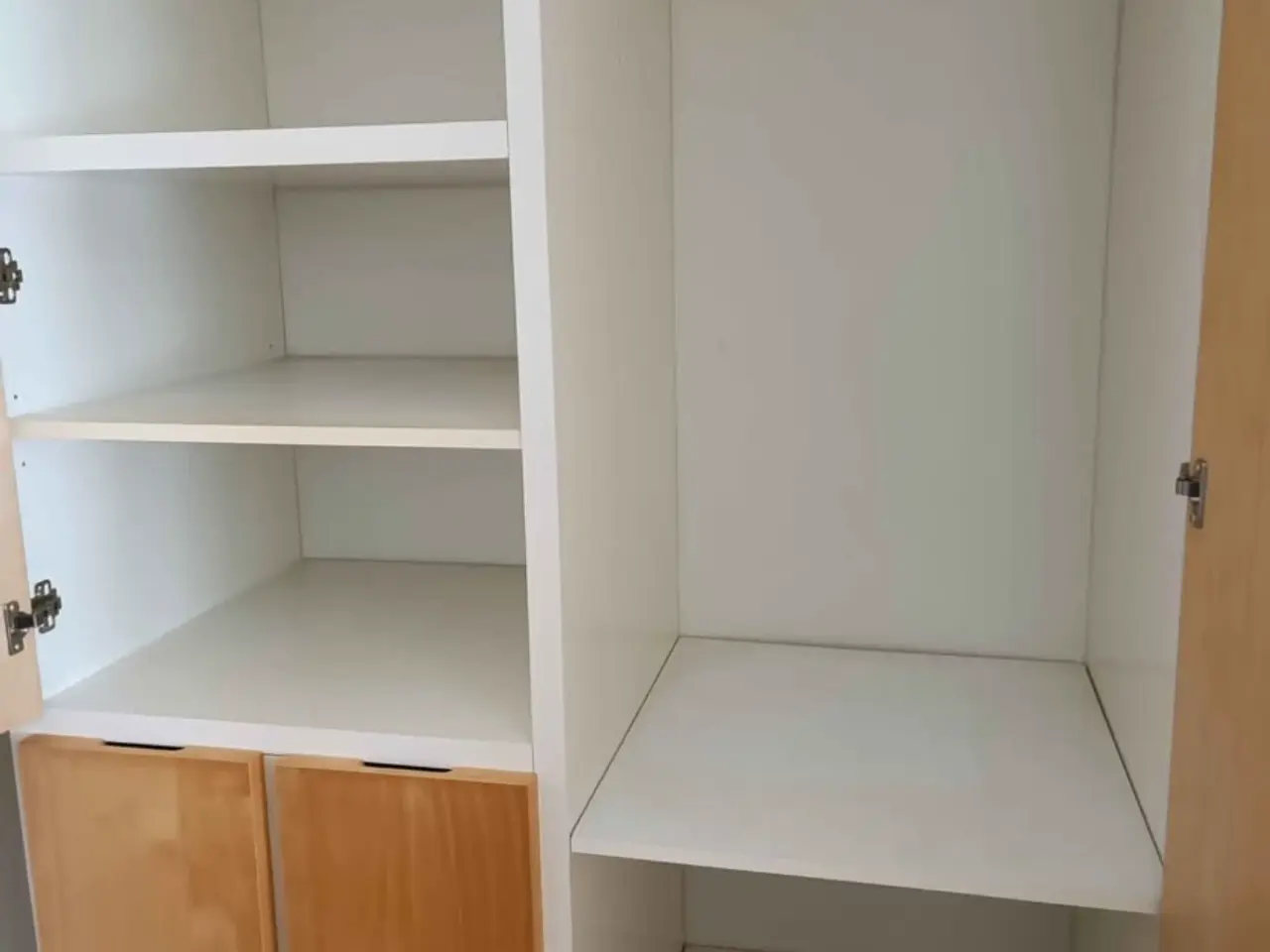 Billede 2 - Garderobeskab fra IKEA