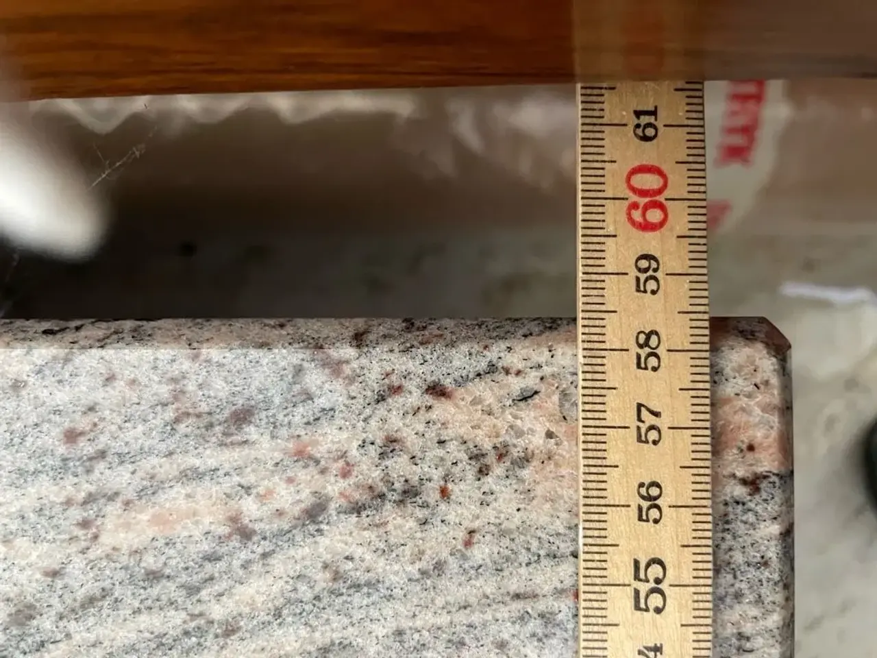 Billede 2 - Granit arrangement med hvid vask