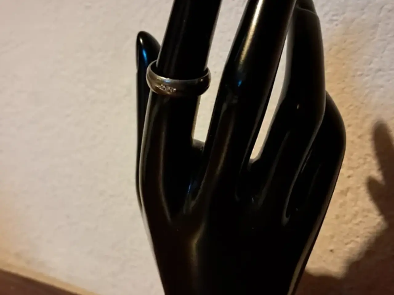 Billede 1 - Ring Titan 0,045 ct diamanter