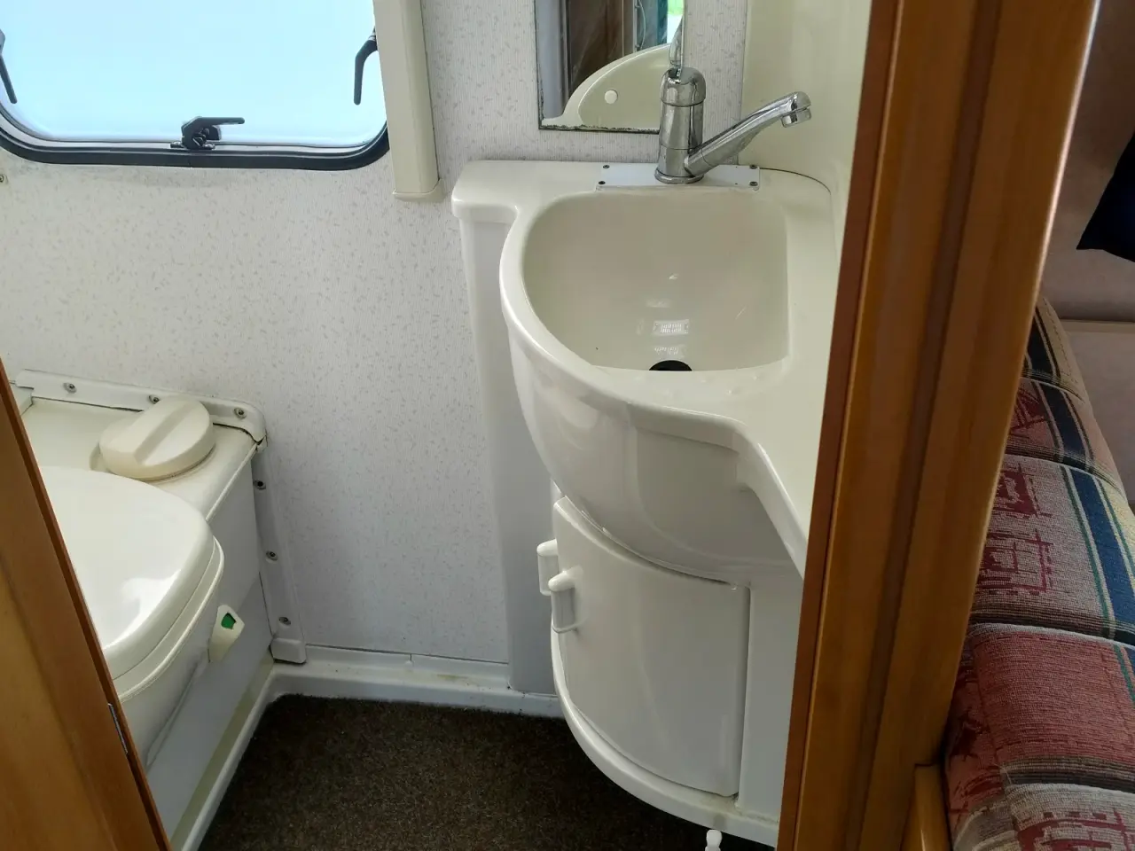 Billede 13 - Camping vogn egen vægt 825