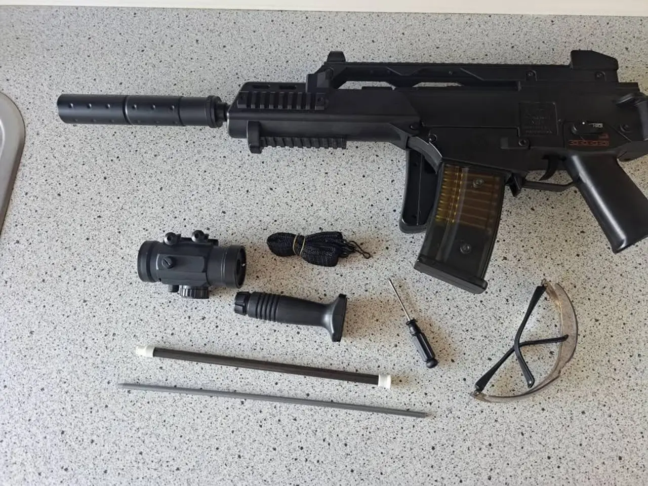 Billede 3 - Soft gun som ny samt 2 stk pistoler 1 manuel og 1