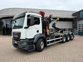 MAN TGS 35.480 8X4-4, Hejs-kran