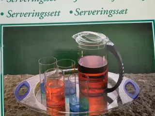 Serverings sæt med bakke, kande og glas