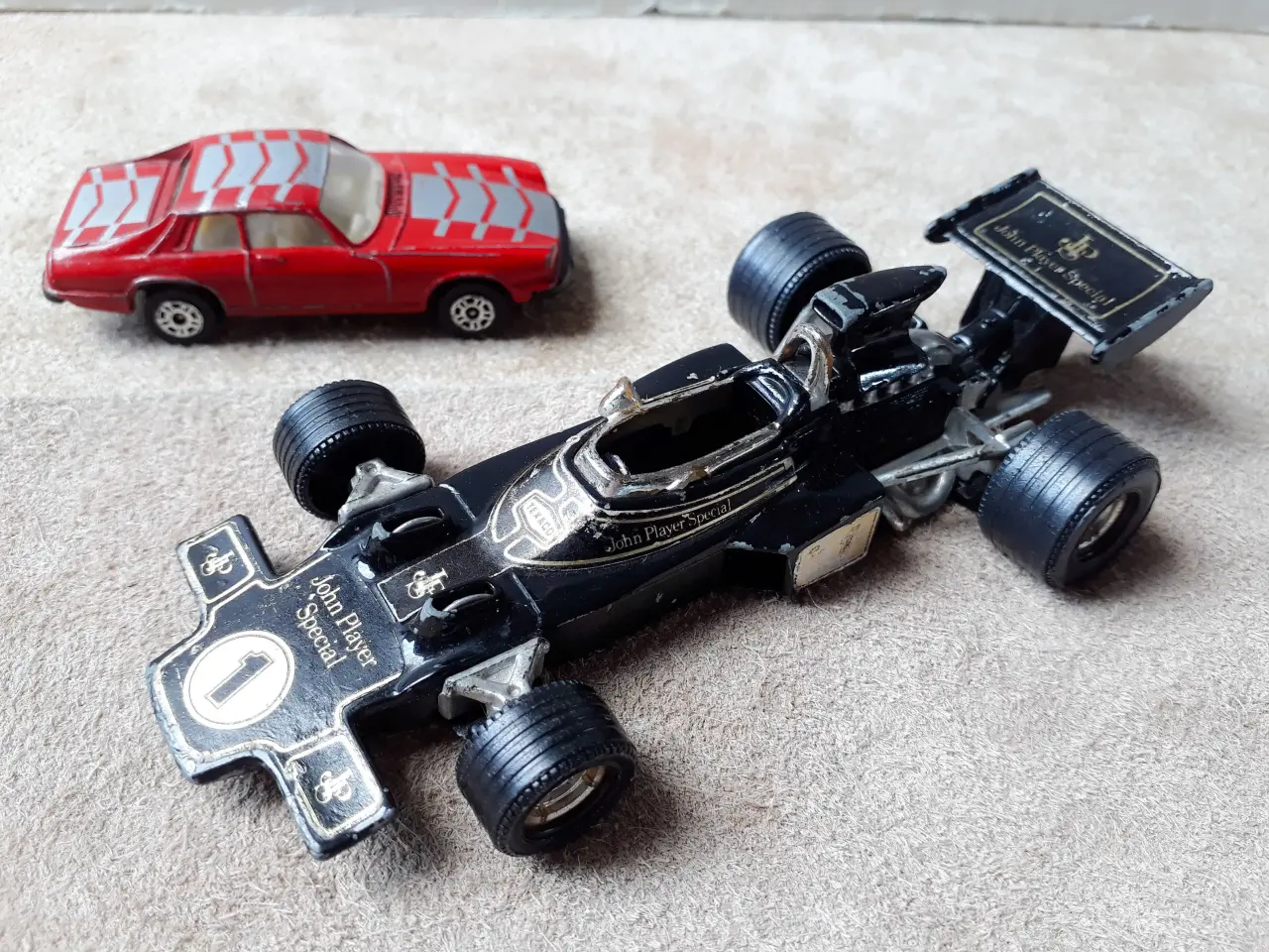 Billede 1 - 2 stk. Corgi Model Biler