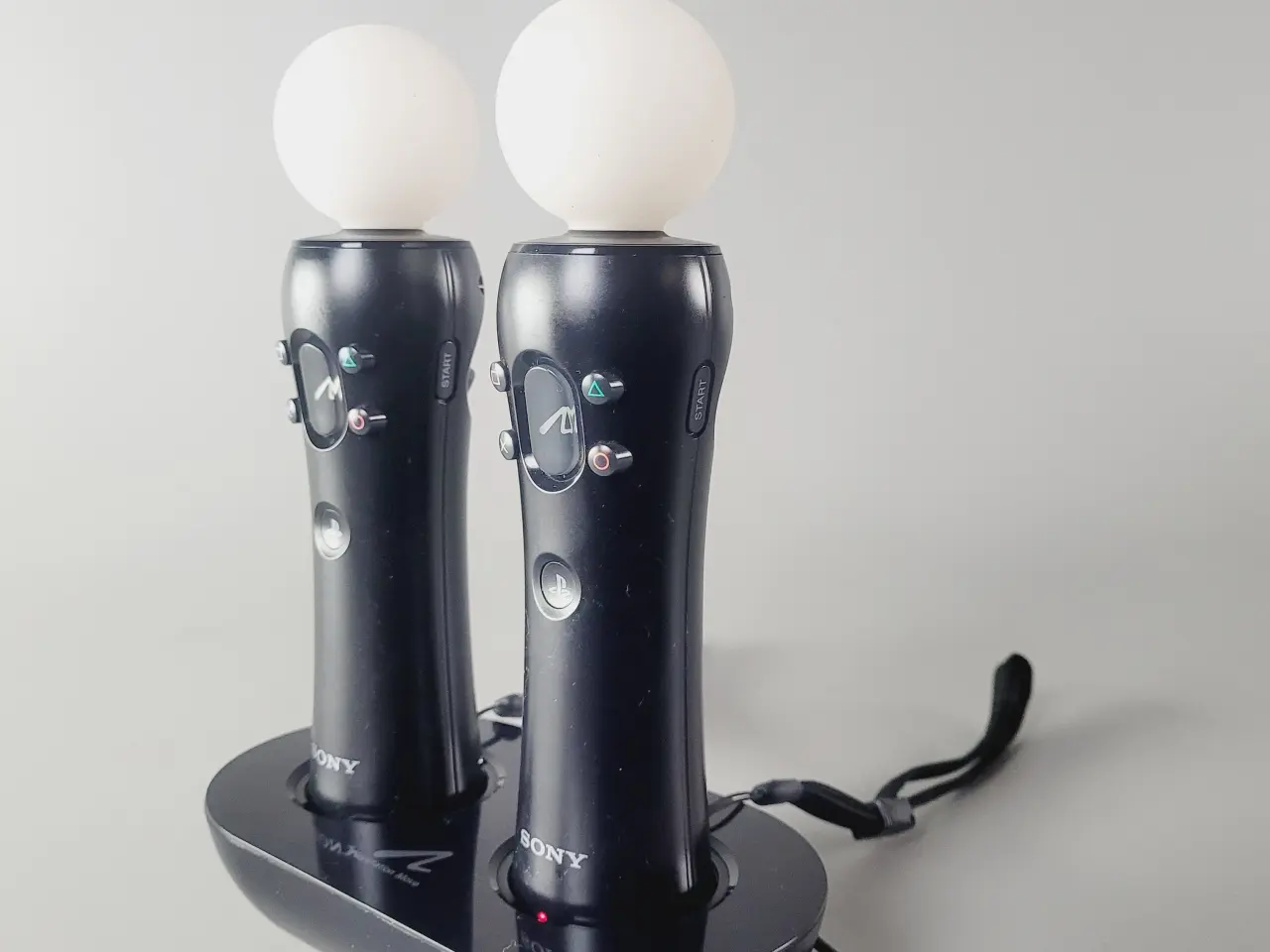 Billede 3 - 🎮 PlayStation Move Controllere (2 stk.) + Oplader