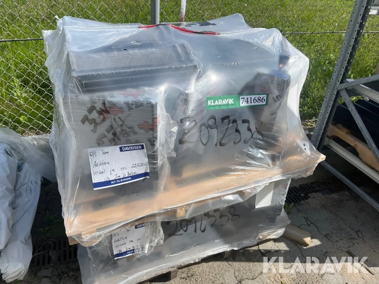 Billede 1 - Tagsten IBF Sort halve/ventilation/vindskede