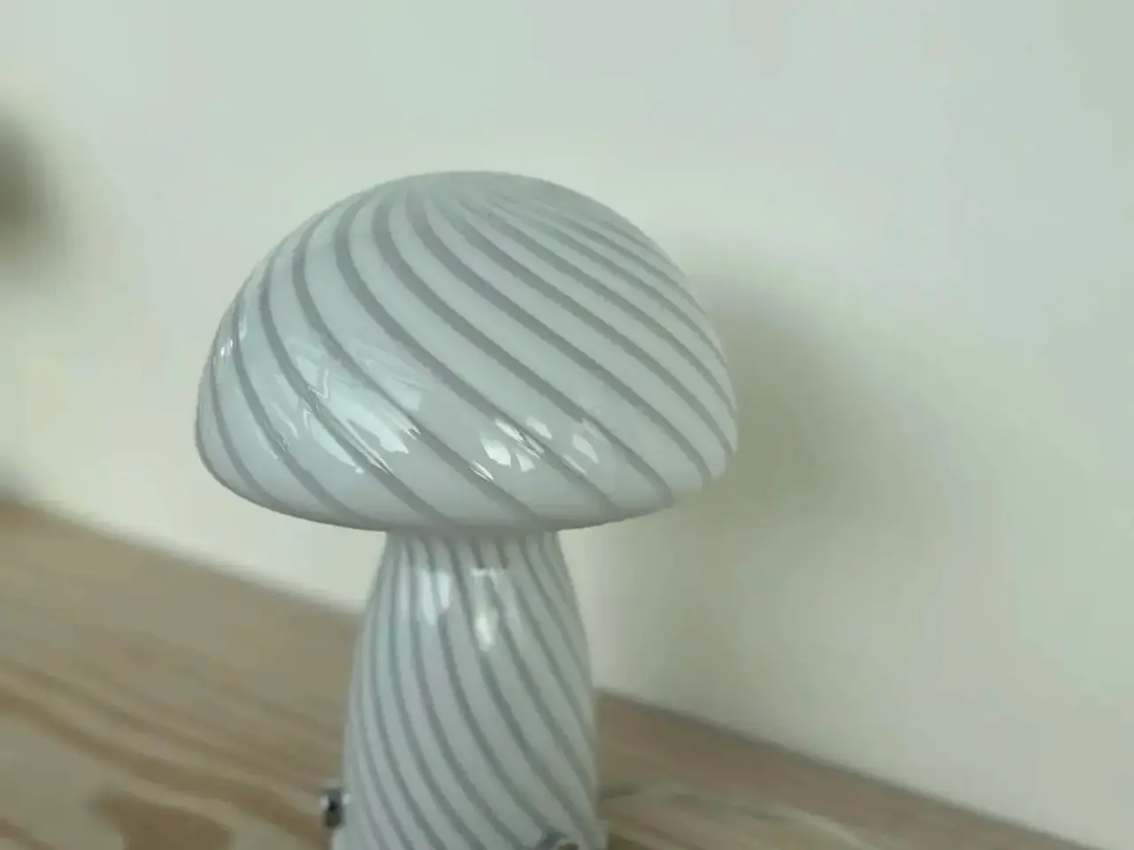Billede 3 - "Mushroom" bordlampe - hvid