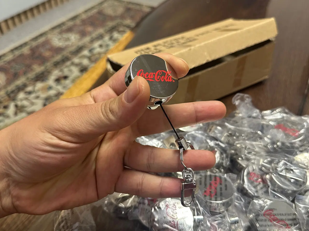Billede 3 - Coca-Cola nøgleringe med udtrækkelig wire og clip 