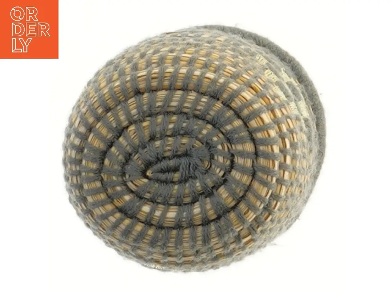 Billede 3 - Lille rund flettet kurv (str. Ø 10 cm længde 9 cm)
