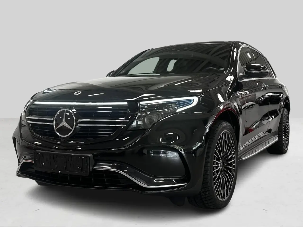 Billede 1 - Søger Mercedes eqc