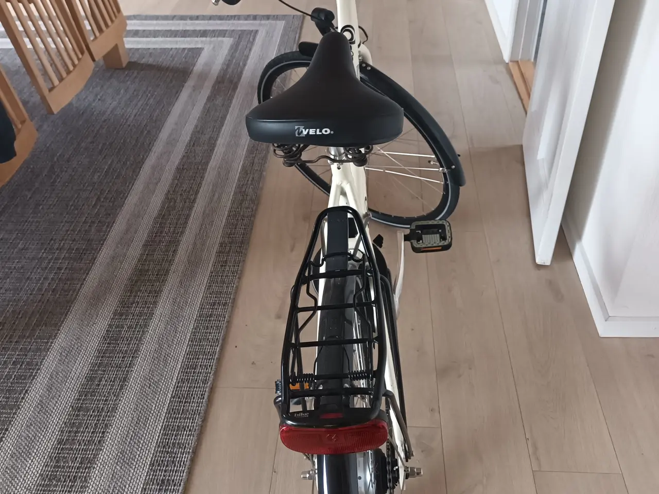 Billede 4 - MEGET VELHOLDT DAME CYKEL