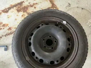 15" Stålfælg med Goodyear vinterdæk