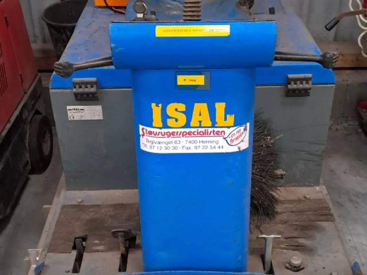 Billede 3 - ISAL 110 E Fejemaskine