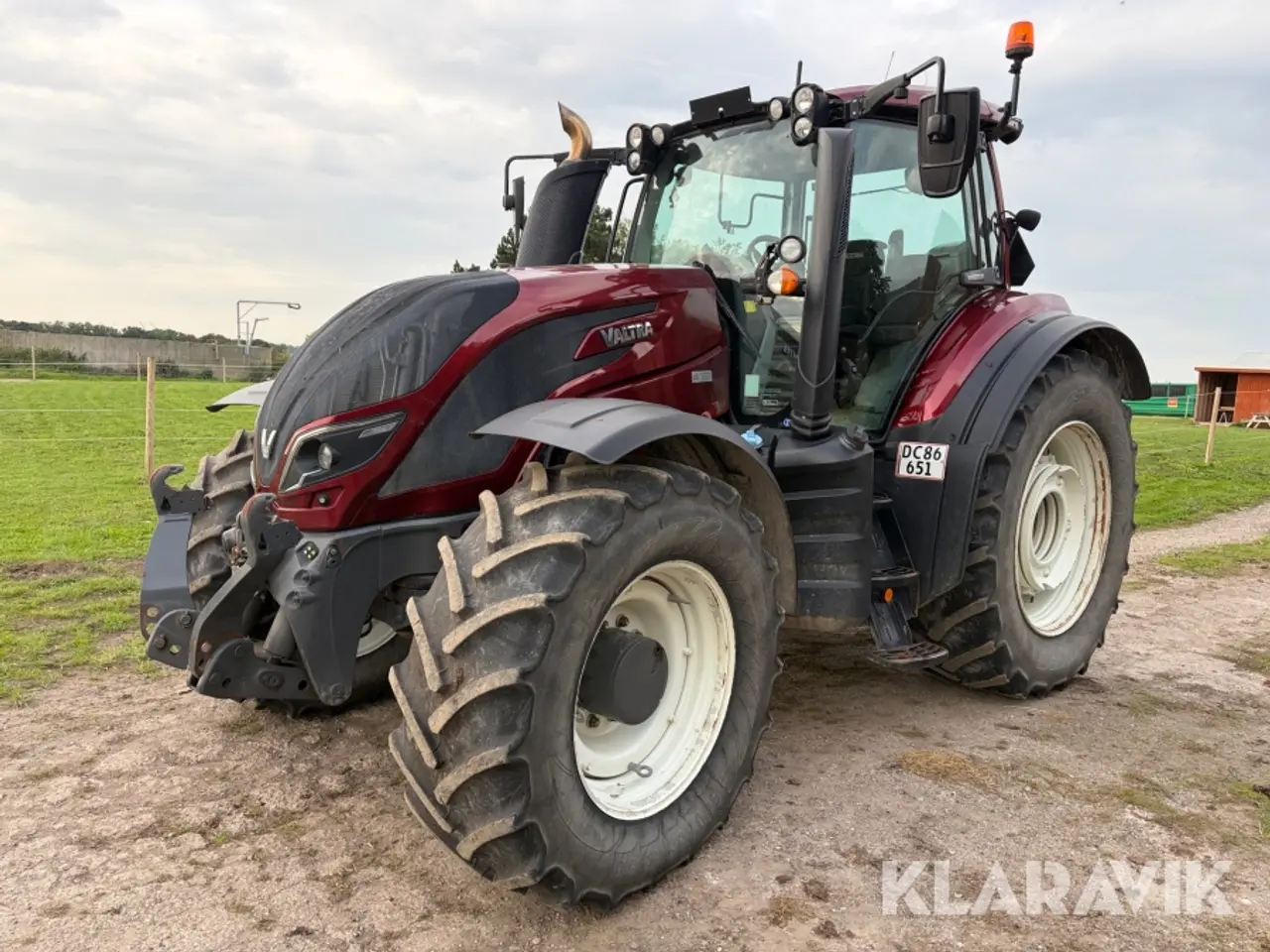 Billede 1 - Traktor Valtra T214