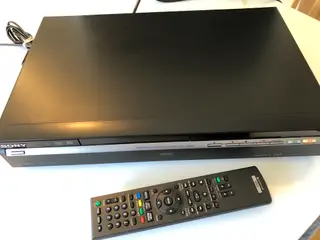 Sony DVD afspiller med harddisk og HDMI