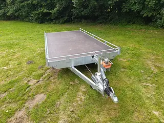 Lej en Auto/maskintrailer
