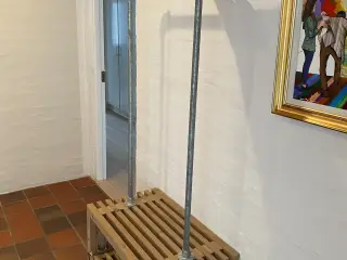 Garderobe trelle fra Plus