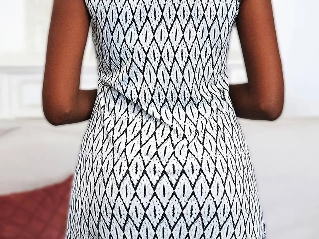 Billede 2 - Kjole-mini med Flot Print. Ring i toppen-Large/XL