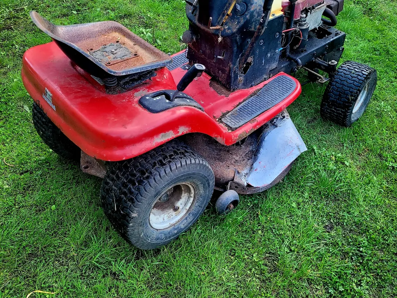 Billede 3 - Jonsered LT13 havetraktor