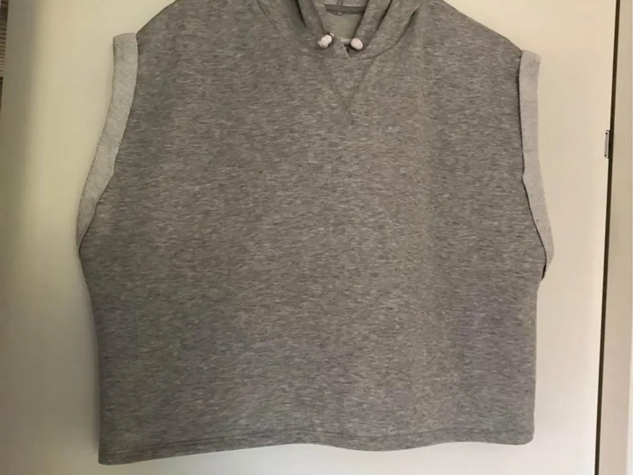 Billede 1 - H&M hættebluse - Str. L