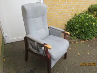 1 stk Farstrup Otiumlænestol med El Løft