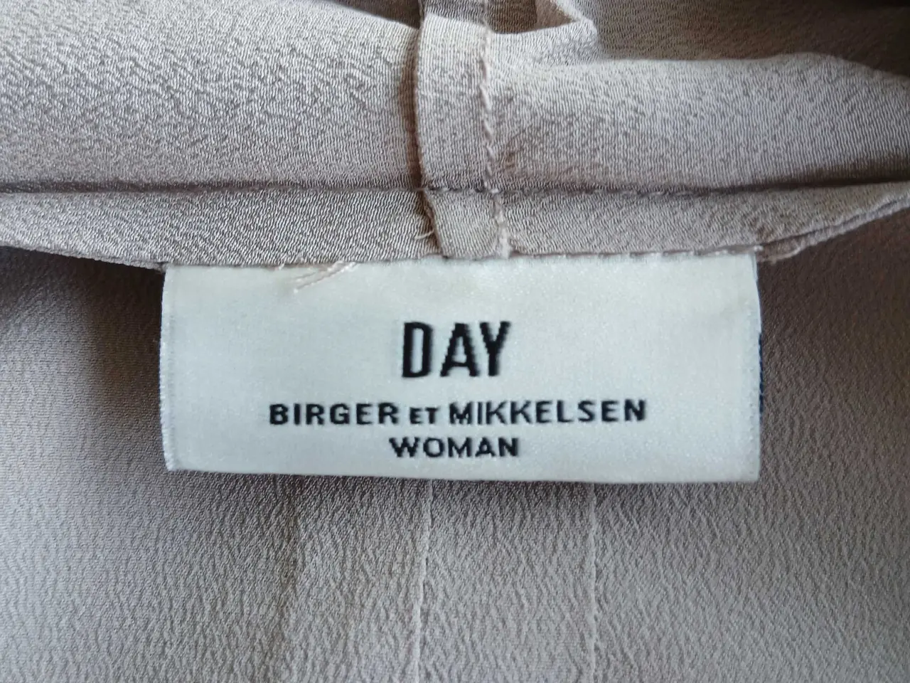 Billede 7 - T-shirt. Day Birger et Mikkelsen. Small 