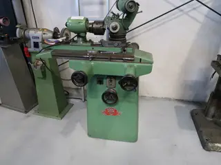 Værktøjssliber THÖRNS 822 med værktøjsskab med indhold