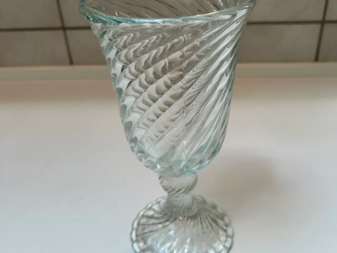 Billede 2 - Pokal vase i rillet glas, RETRO