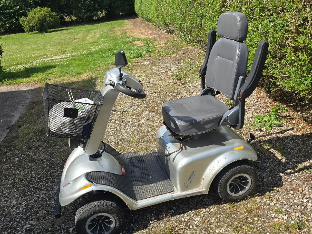 Billede 1 - 4 hjulet elscooter ældre model