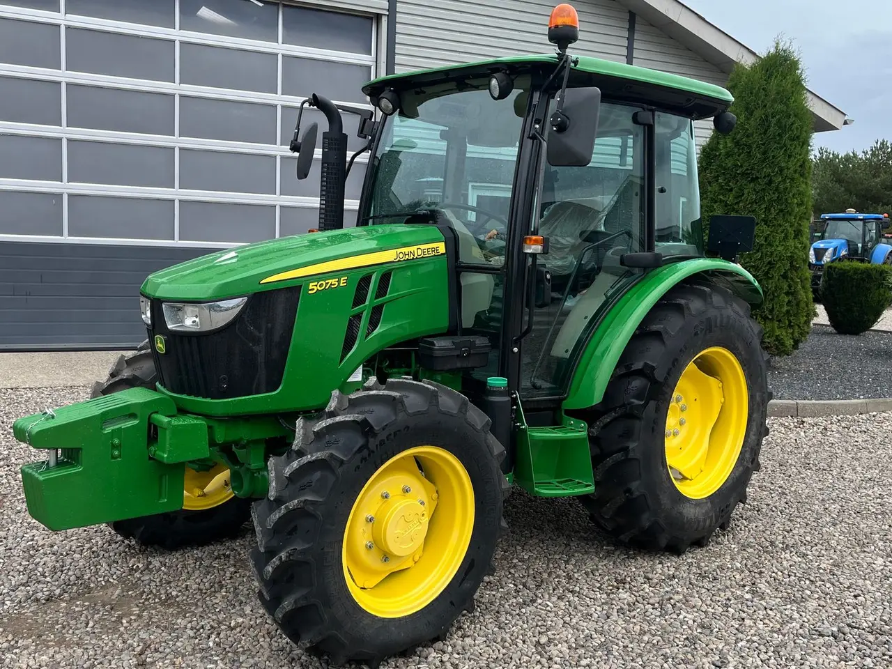Billede 2 - John Deere 5075E Med aircondition og vendegear