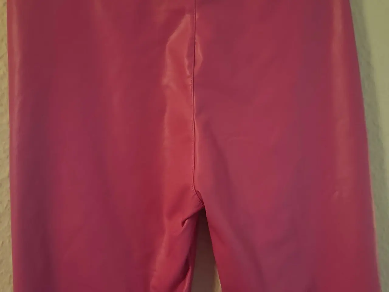 Billede 13 - Sorte & Lyserøde Latex Leggins