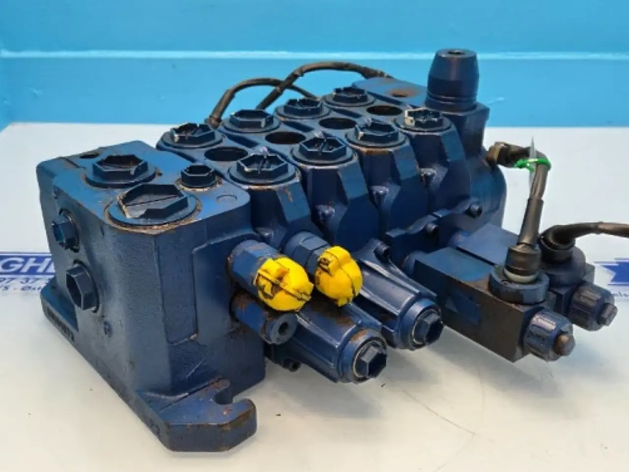 Billede 6 - New Holland LM5080 Hydraulikventil 87358442