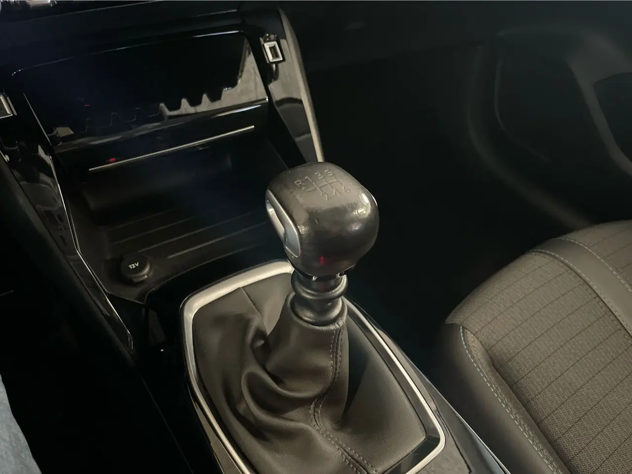 Billede 15 - Peugeot 208 1,5 BlueHDi 100 Allure Sky