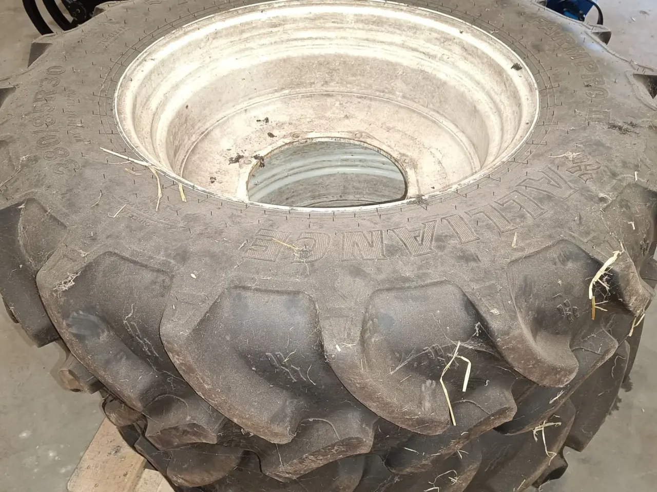 Billede 1 - - - - Hjul, For hjul 380/85 R30, Bag hjul 380/90R46