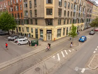 SÆLGES: Erhvervsandel på 105 m² med hjørneplacering og kælder på Frederiksberg