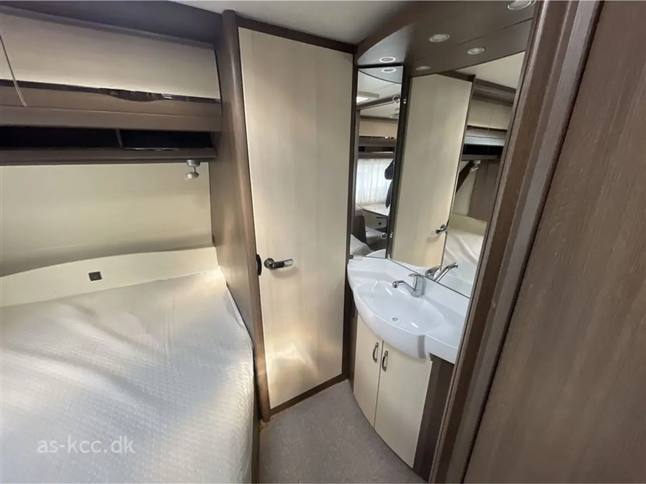 Billede 17 - 2014 - Hobby Prestige 720 UKFe Hobby Prestige 720 UFKE årg. 2014 7 sovepladser, 8 siddepladser.
