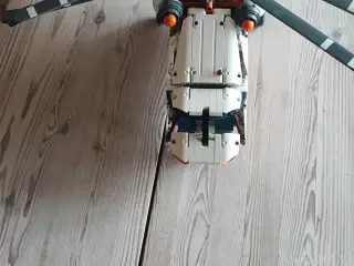 Lego Technic heavy lift service