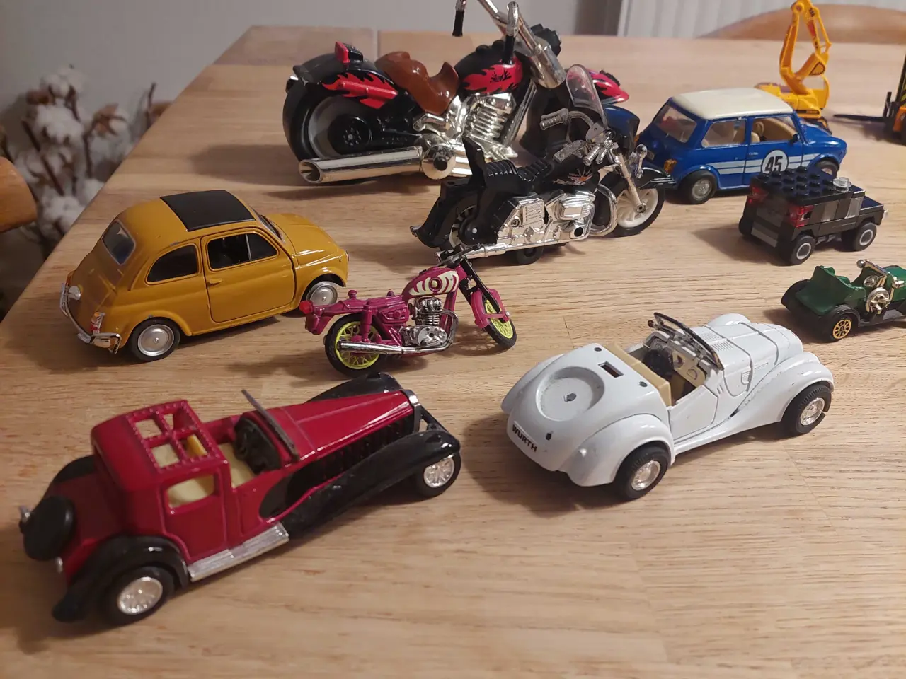 Billede 2 - Små biler. Byd !