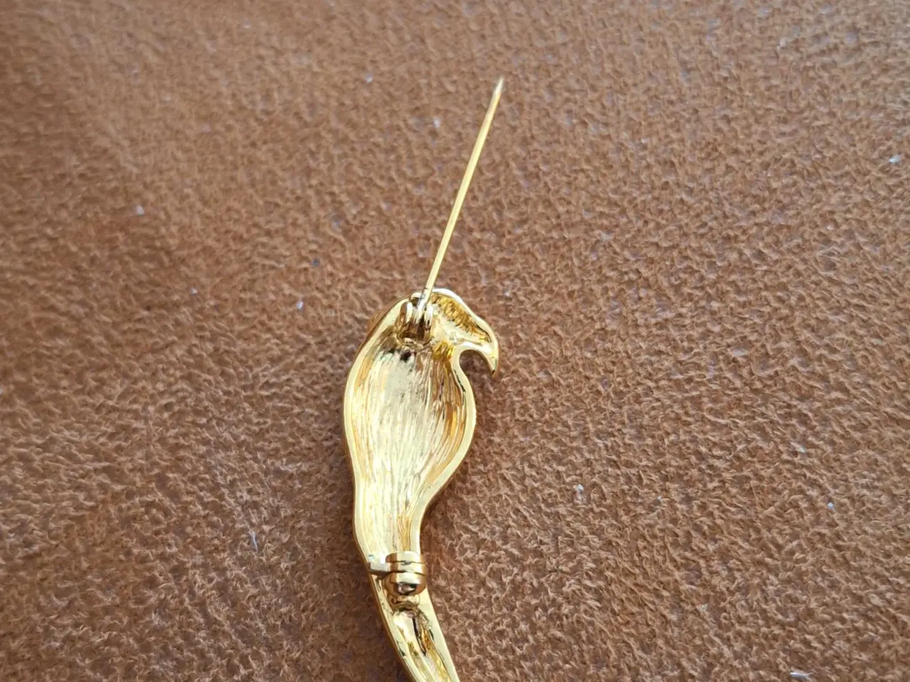 Billede 3 - Guldfarvet broche 