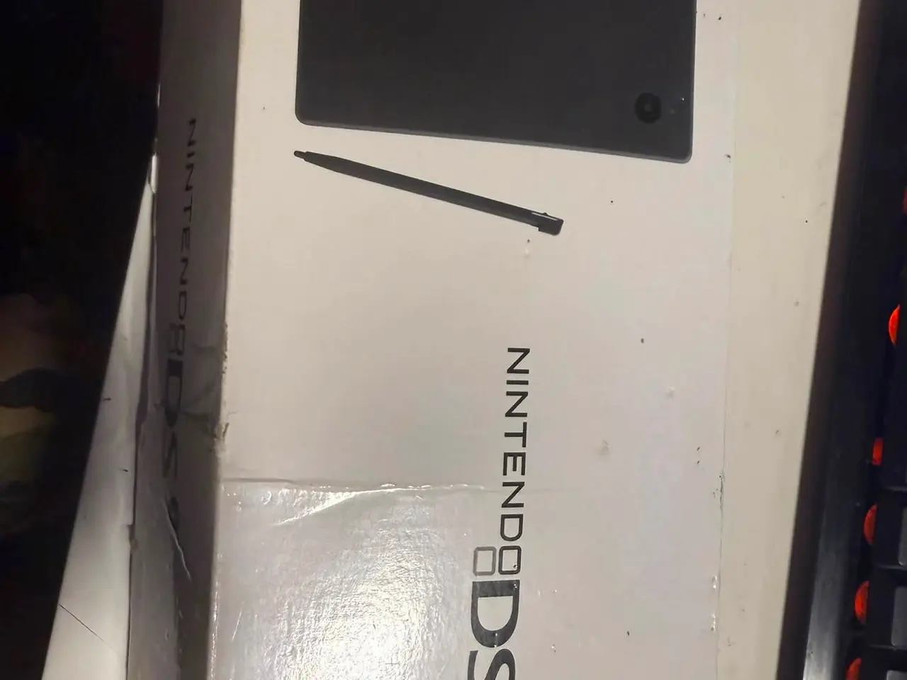 Billede 5 - Nintendo DS Lite konsol i hvid og en i sort.