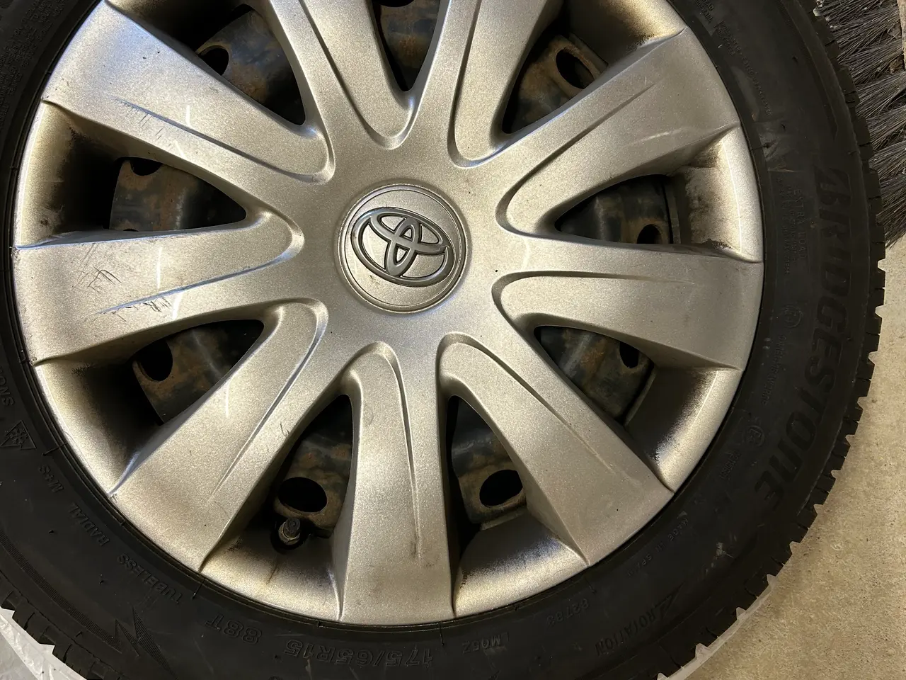 Billede 2 - Bridgestone vinterdæk på stålfælge