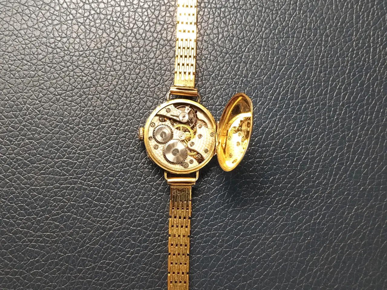 Billede 4 - Meget gammel dameur i 14K guld 585, fra min mormor