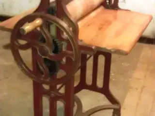 Pæn gammel tøj rulle.