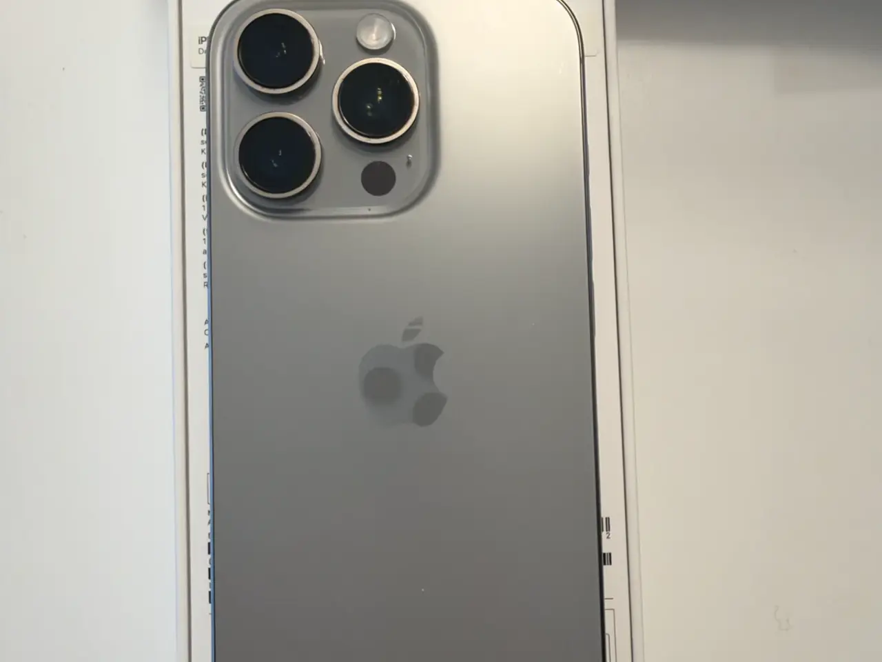 Billede 1 - iPhone 16 Pro 128 fb titanium