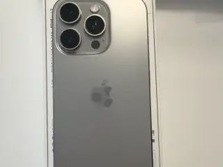 iPhone 16 Pro 128 fb titanium
