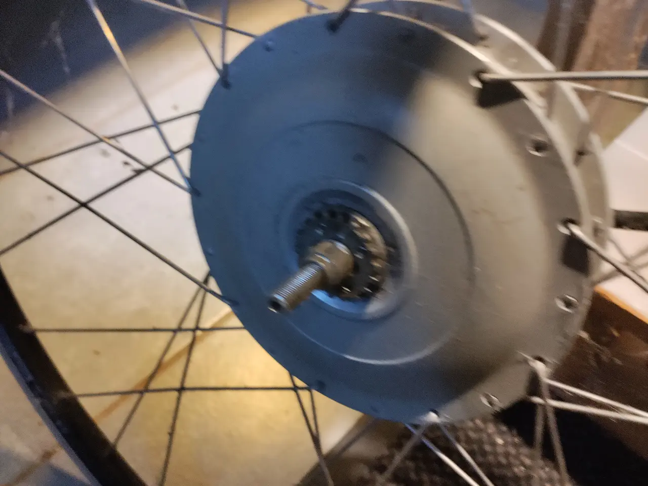 Billede 1 - Batavus forhjul med motor