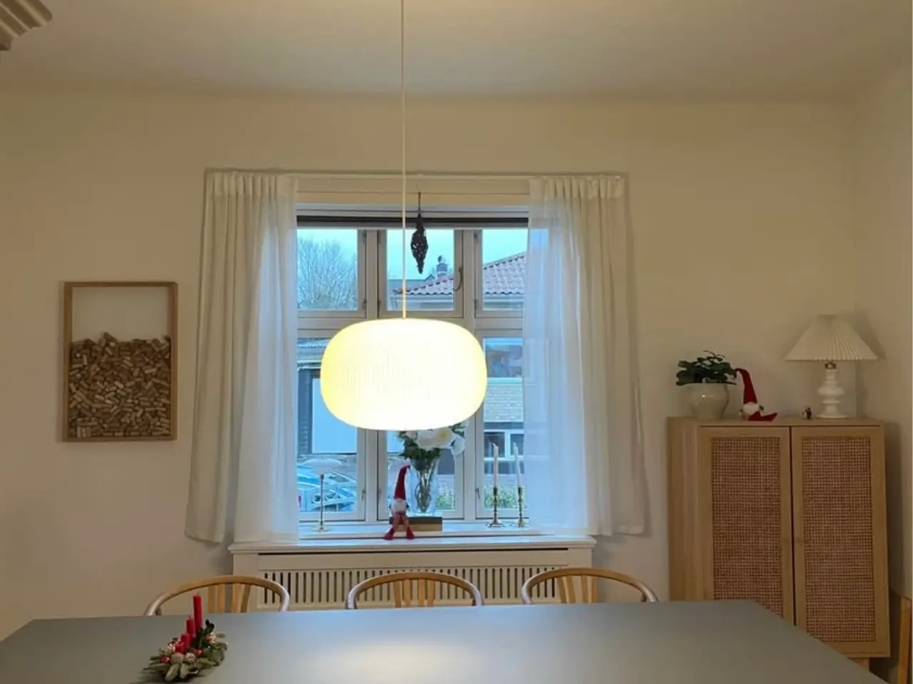 Billede 2 - HAY spisebord med grå linoleumsplade