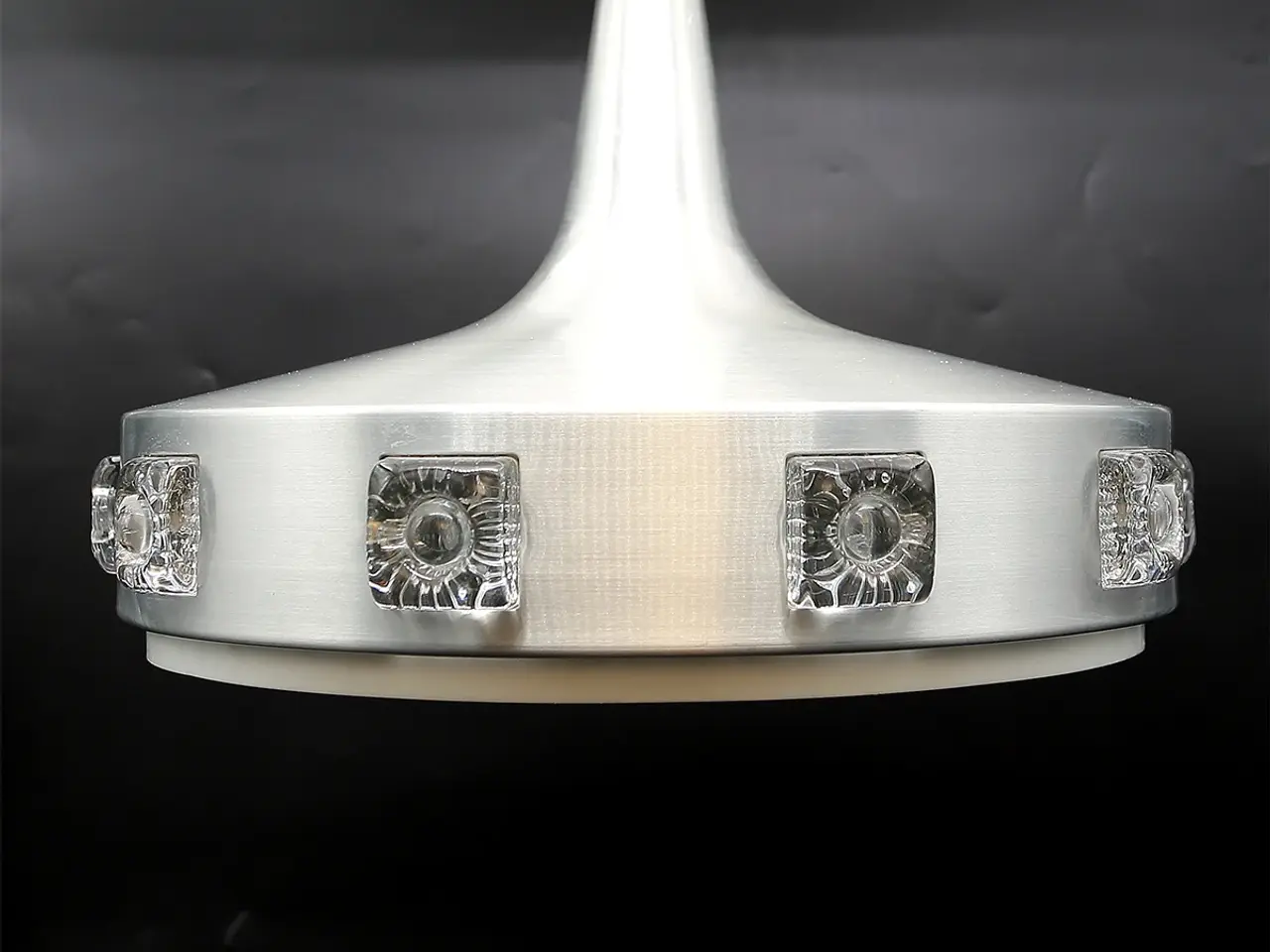 Billede 1 - Space age pendel i aluminium med glas, 1960–70