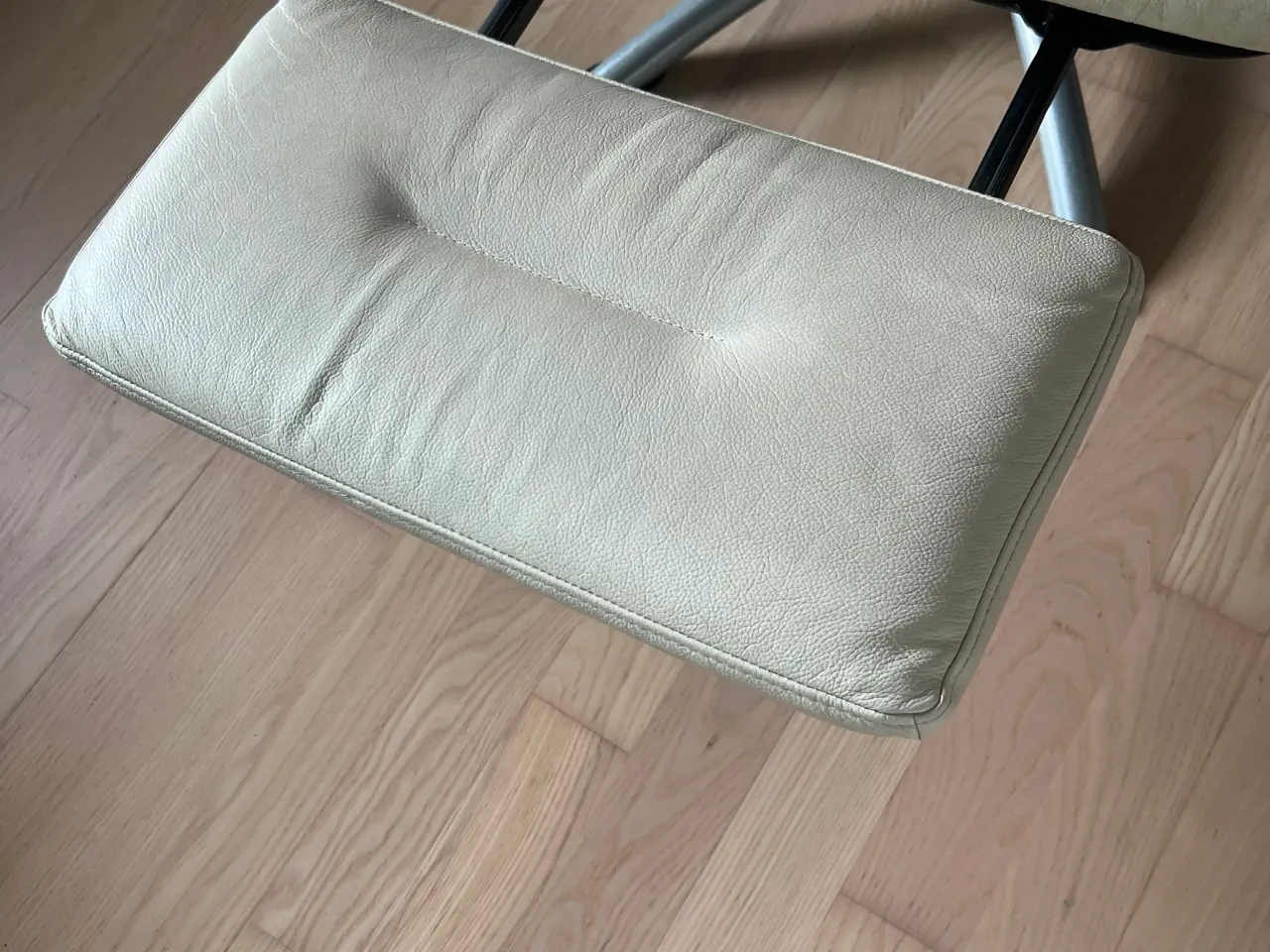 Billede 9 - Stilren lænestol i flot design