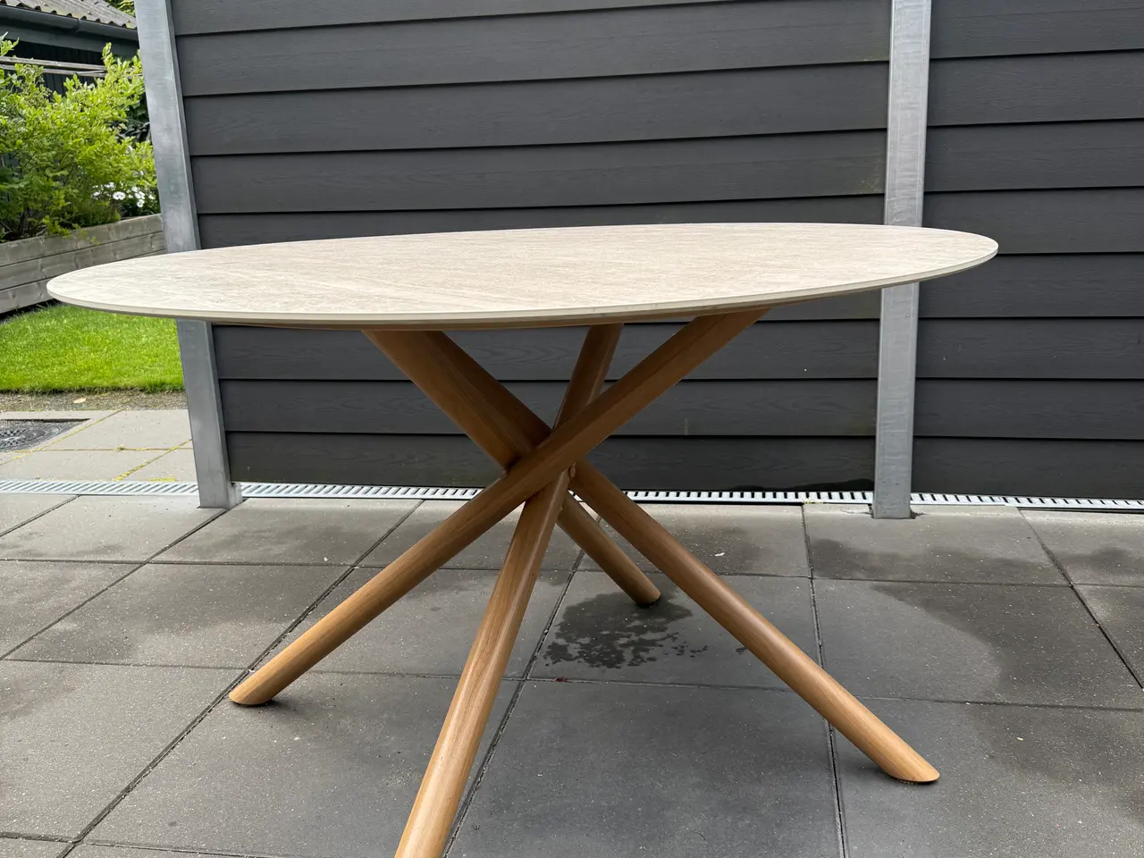 Billede 2 - Rundt havebord ø120 mm